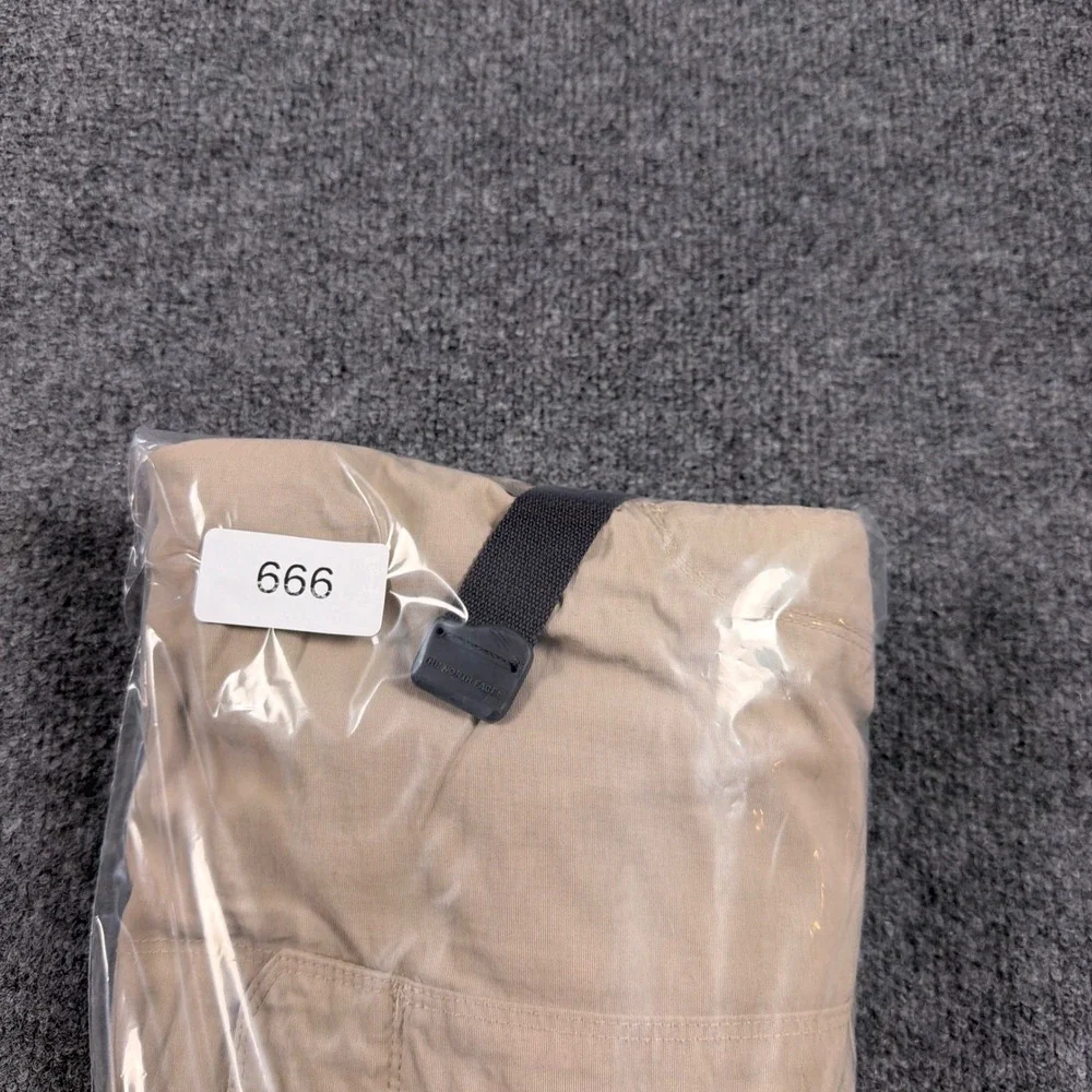The North Face Convertible Cargo Pants Zip Off Mens XL 38